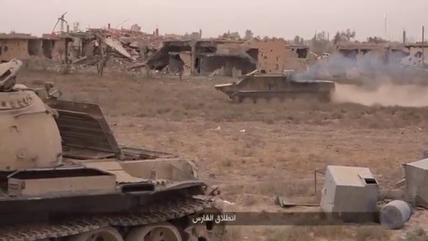 BTR 50 en Iraq o Siria al servicio de algun grupo islámico.jpg