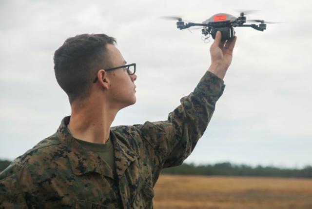 US-Marines-test-Instant-Eye-mini-drone